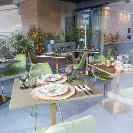 Divina Charme ベッド・アンド・ブレックファスト 5*