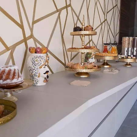 Divina Charme Bed & Breakfast 5*