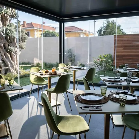 Divina Charme Bed & Breakfast 5*