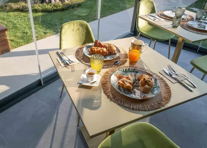 Divina Charme לינה וארוחת בוקר 5*