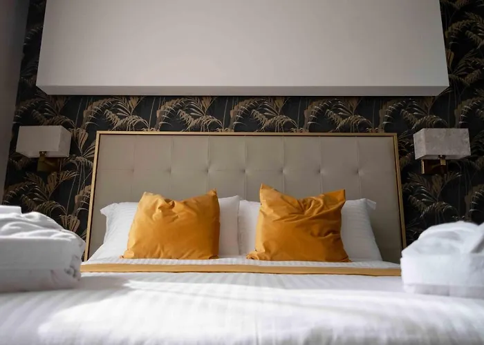 לינה וארוחת בוקר Divina Charme