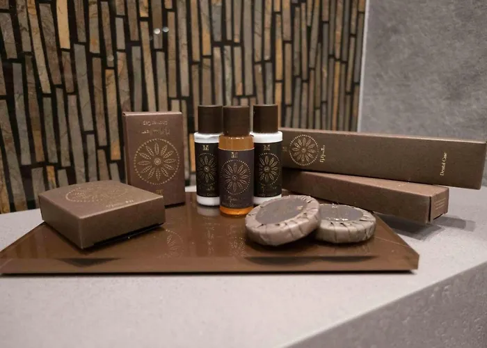 לינה וארוחת בוקר Divina Charme 5*