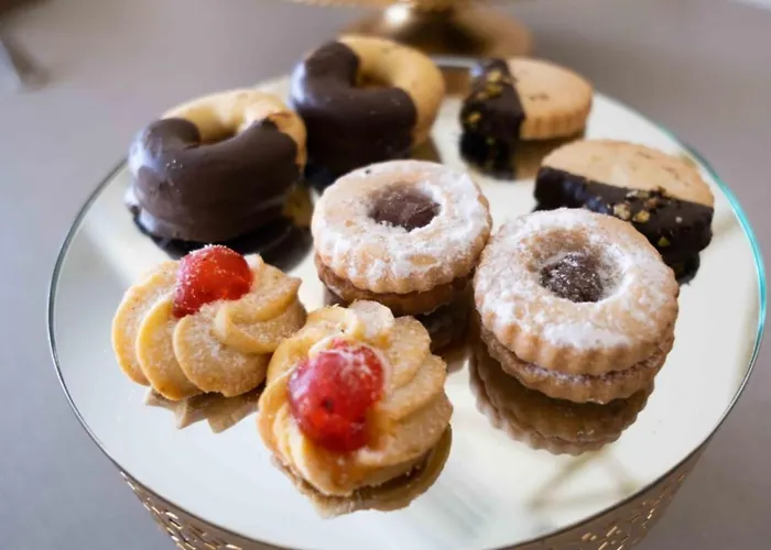 לינה וארוחת בוקר Divina Charme 5*